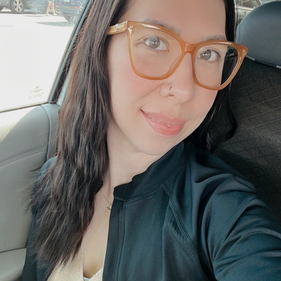 ⭐️MEET YOUR POSHER/ FIVE STAR RATED SELLER🫶🏻 - Picture 4 of 7